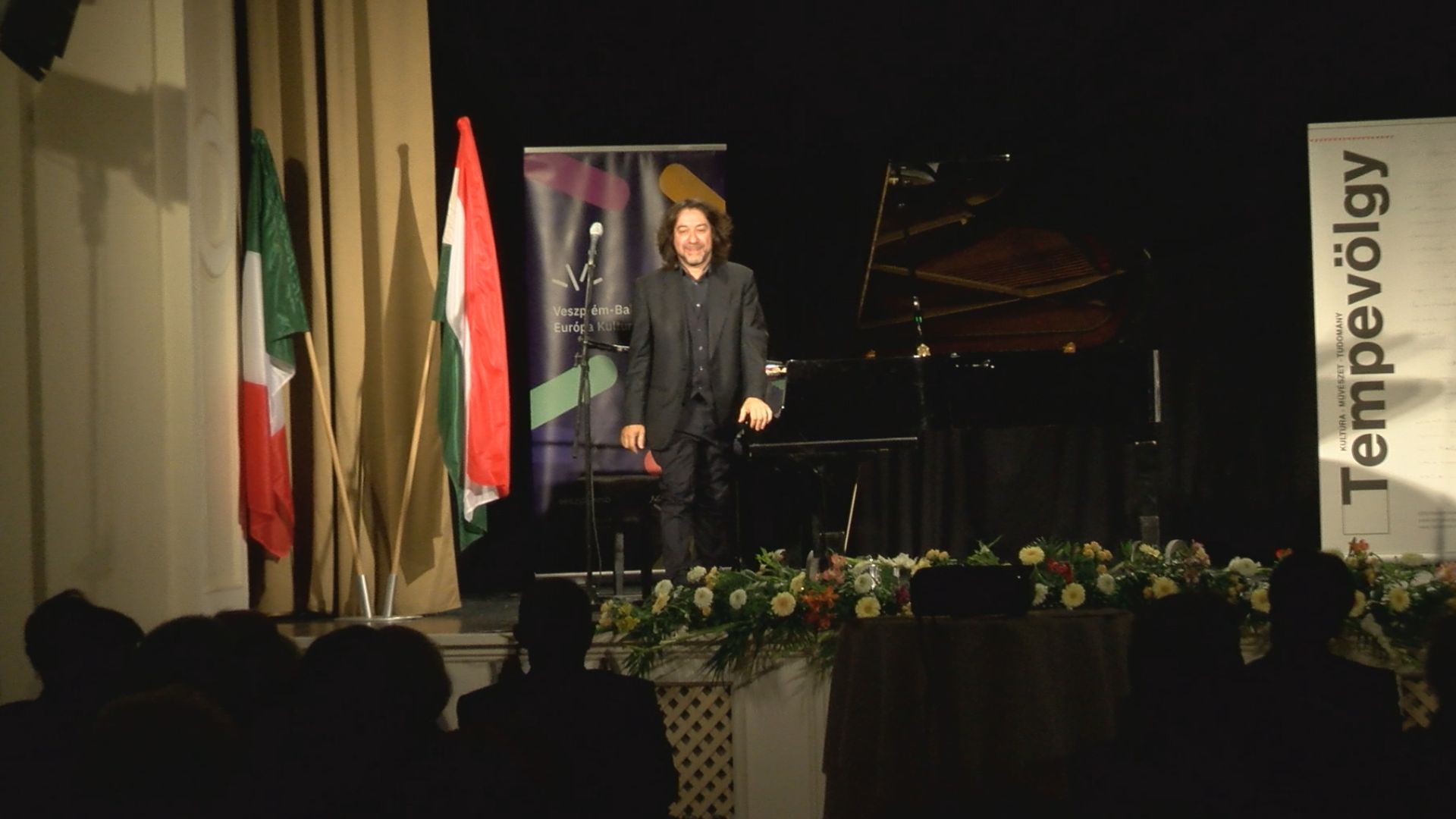 Zenekar zongorán, Mario Mariani koncertjén
